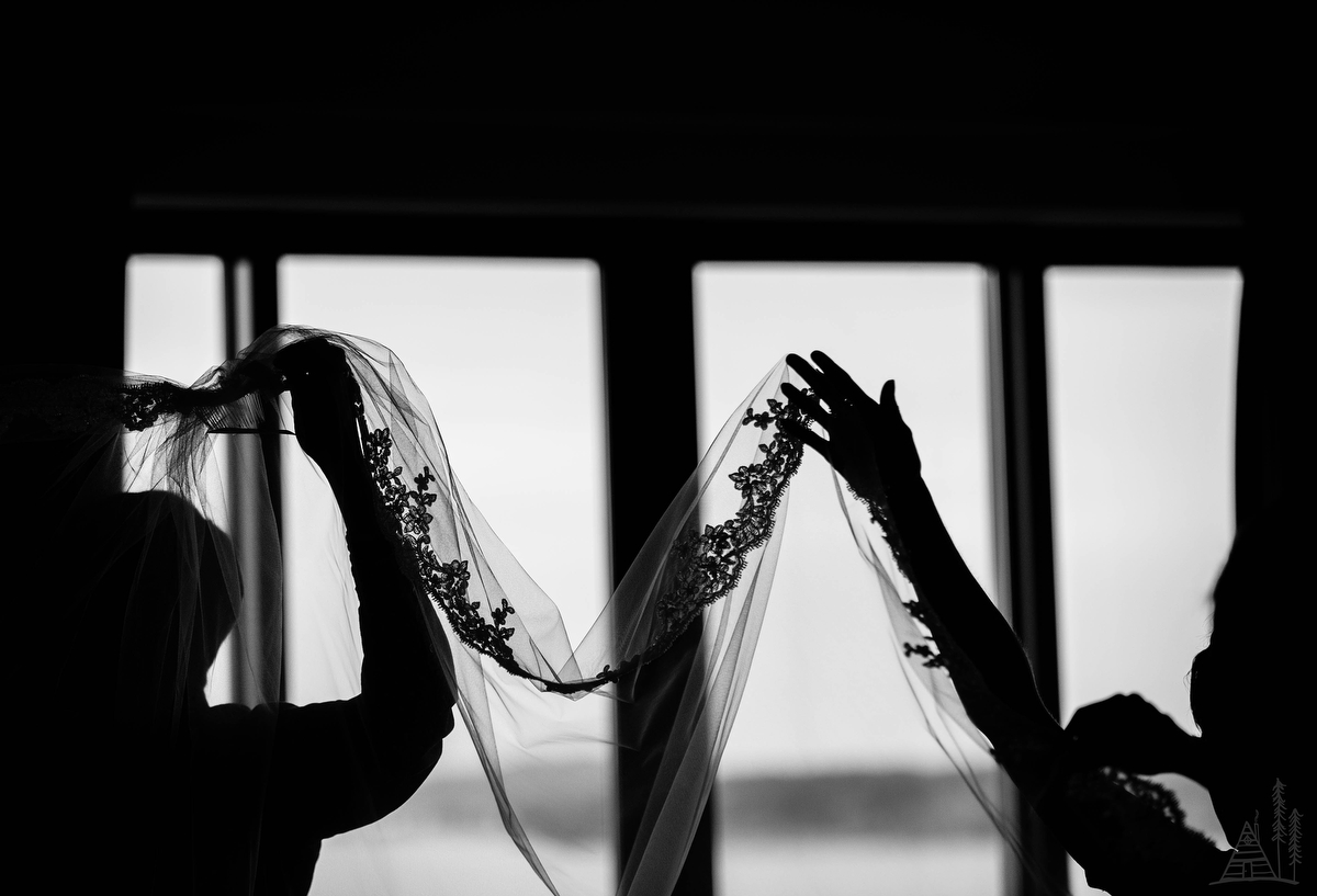 Anna Joel Muskegon Nautical Wedding - Kendra Stanley-Mills Photography