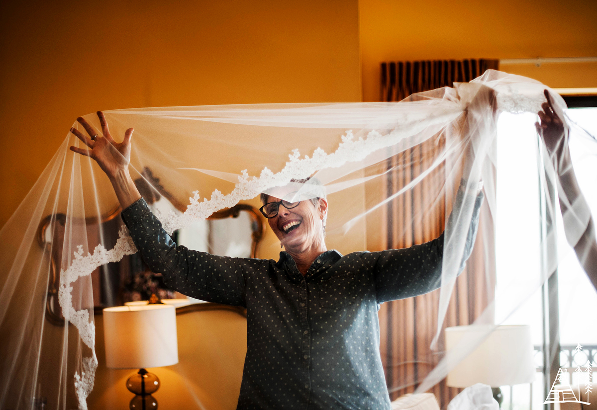 Anna Joel Muskegon Nautical Wedding - Kendra Stanley-Mills Photography