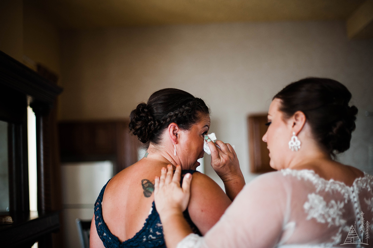 Anna Joel Muskegon Nautical Wedding - Kendra Stanley-Mills Photography