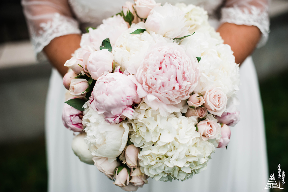 Anna Joel Muskegon Nautical Wedding - Kendra Stanley-Mills Photography