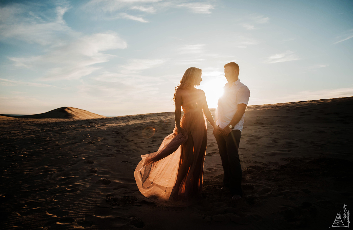 Silver Lake Sand Dune engagement - Kendra Stanley Mills Photography