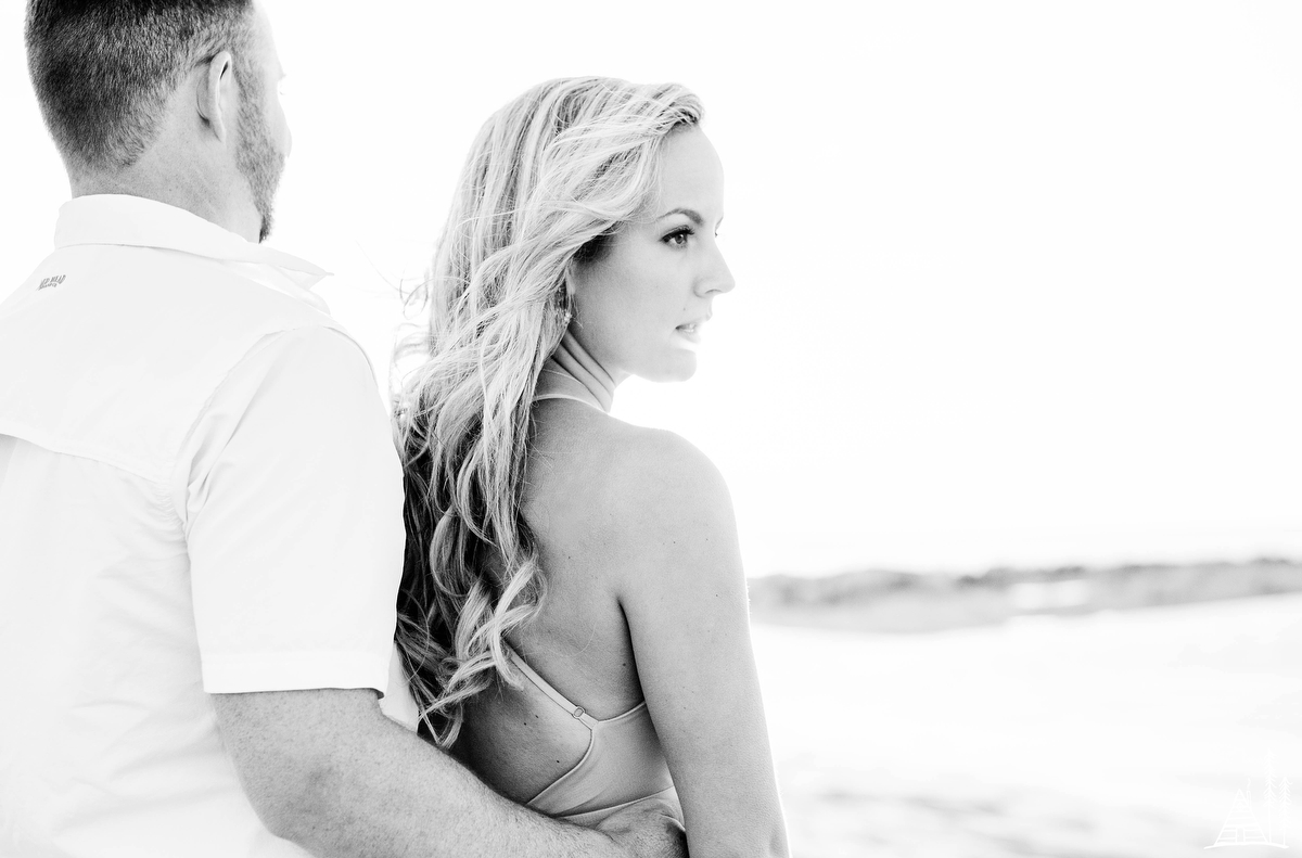 Silver Lake Sand Dune engagement - Kendra Stanley Mills Photography