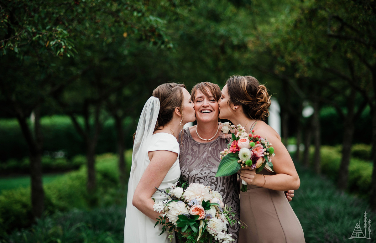 Jessica Jakob Weller's Carriage House Garden Wedding