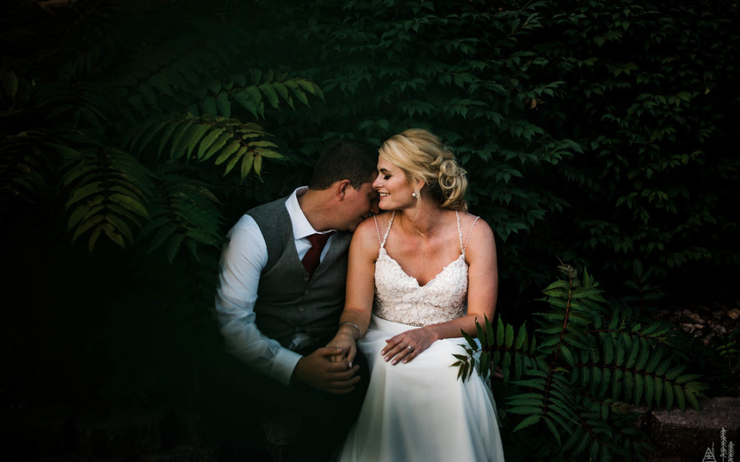 Zach + Brandi // Flint Holy Redeemer Catholic Wedding